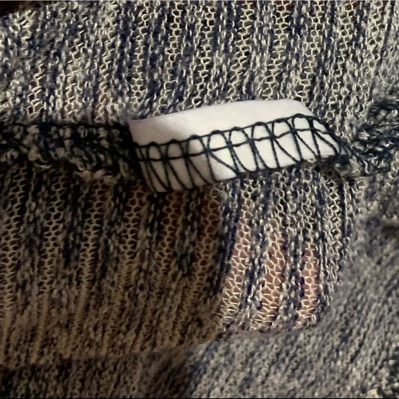 ⛄️CLEARANCE⛄️ Streetwear Society peek-a-boo back shirt - Picture 7 of 7